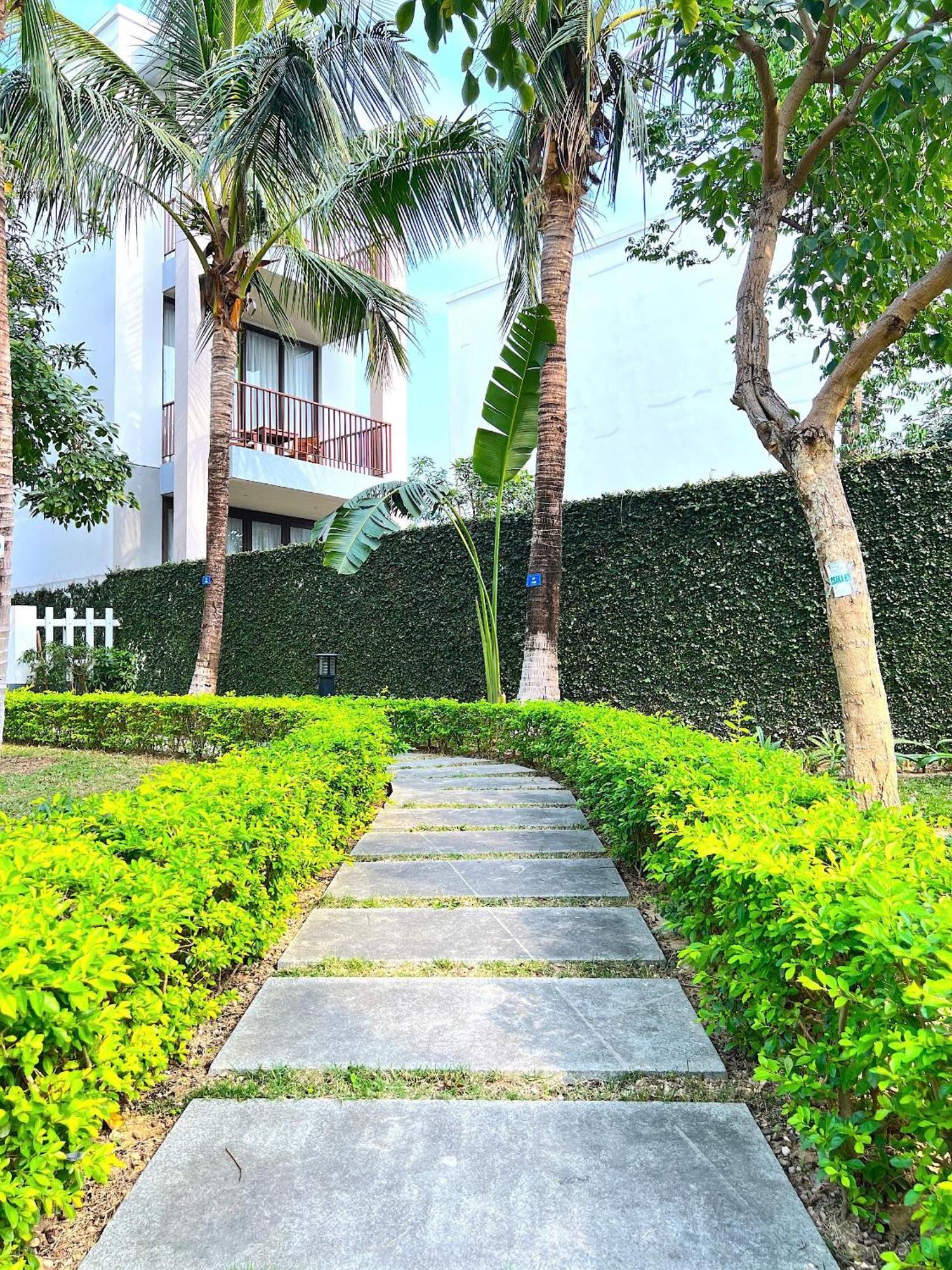 Oakwood Ha Long Hotel Exterior photo